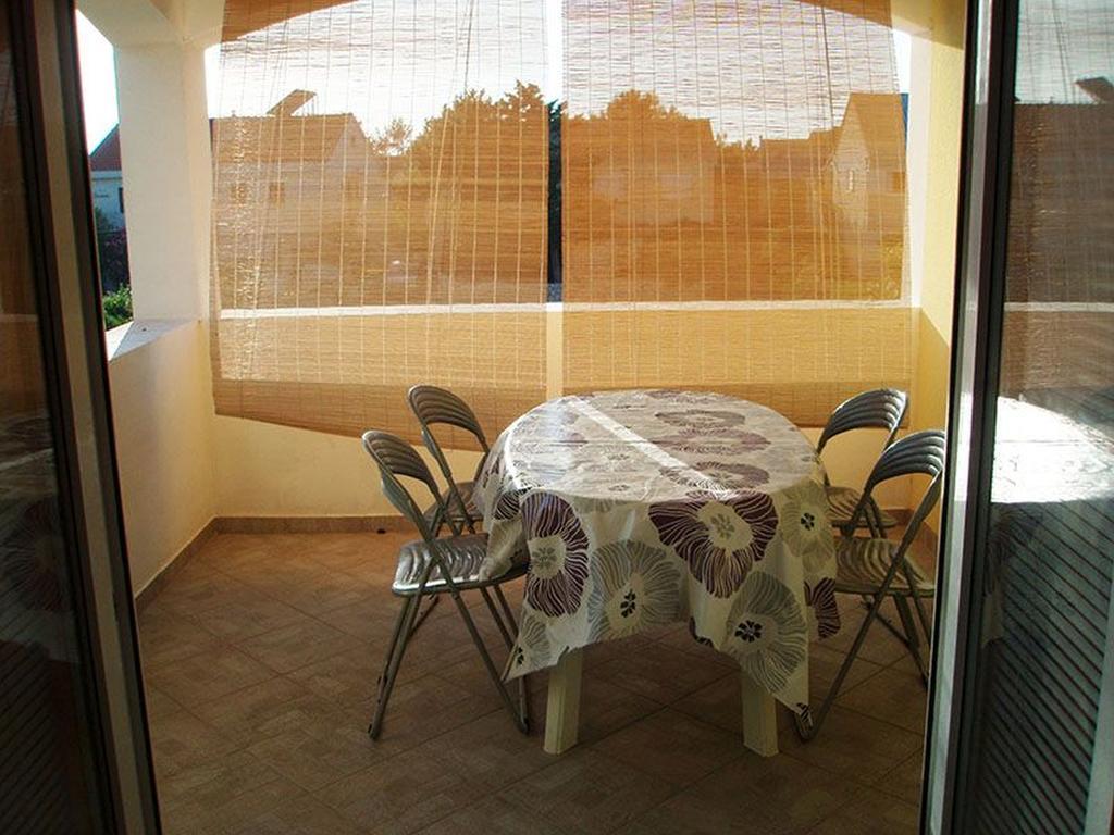 Apartments Cecilija Povljana Room photo